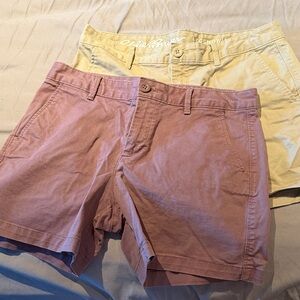 Eddie Bauer  Women's Shorts - Mauve and Beige